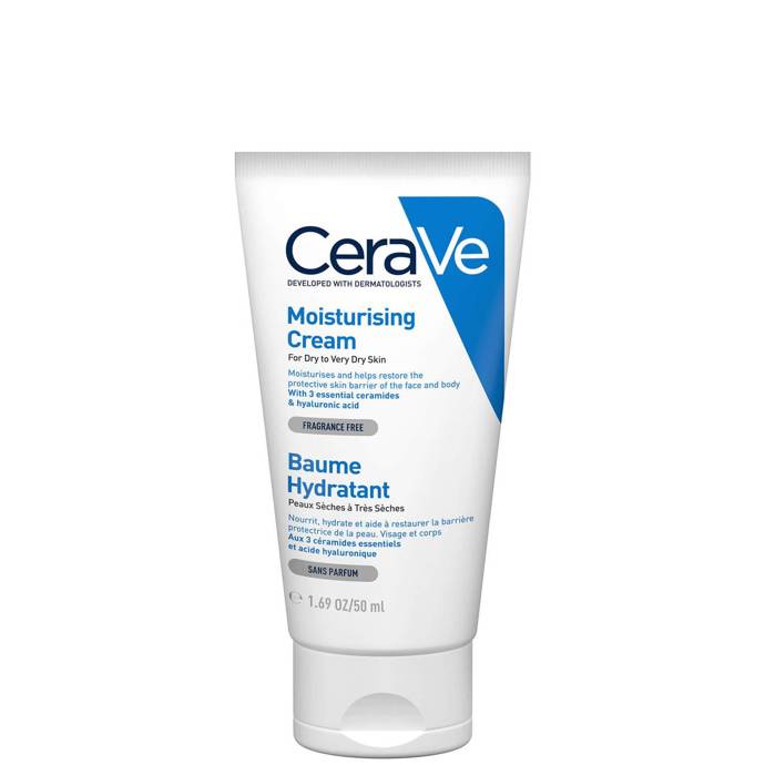 Hydratační péče pro normální až suchou pleť, CeraVe, 389 Kč
Hydratační péče pro normální až suchou pleť, CeraVe, 389 Kč