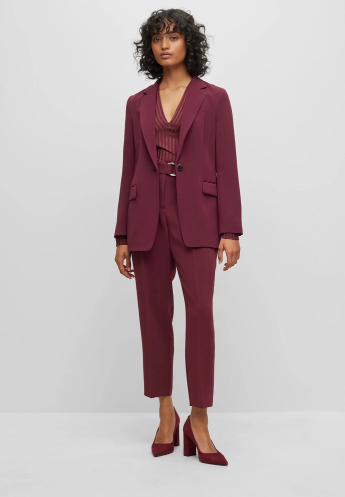 Boty: Boss Janet Chpump
