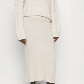 Sukně: Davida Cashmere
