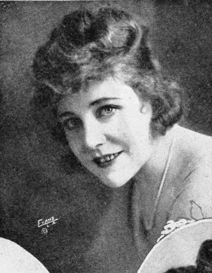 Ethel Clayton byla americká herečka, narozená 8. listopadu 1882 v Champaign v Illinois, a zemřela 6. července 1966 v Hollywoodu. Byla další z významných hereček němé filmové éry, která působila převážně v první polovině 20. století.
