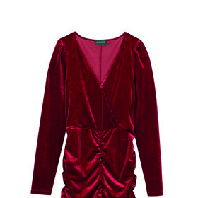 Sametové řasené šaty, Even & Odd, 960 Kč, Zalando
