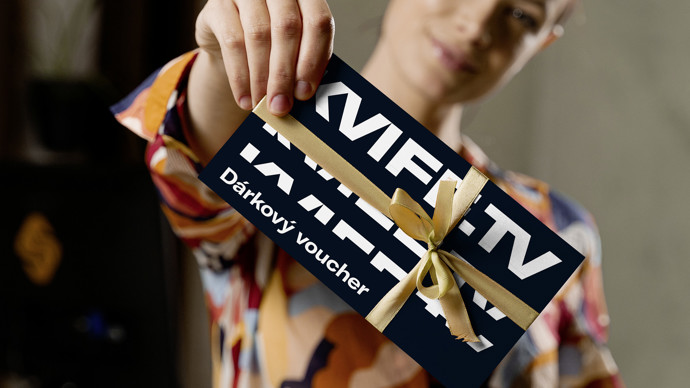 Filmové fanoušky jistě potěšíte také filmovým předplatným na streamovací platformu KVIFF.TV. Darovat můžete předplatné nejen na celý rok, ale také na měsíc nebo jednotlivý film.
