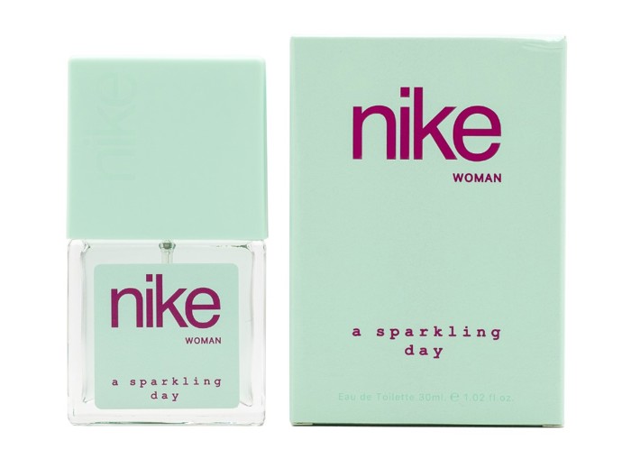 Toaletní voda A Sparkling Day Woman (Nike) 

Tato novinka letošního podzimu zaujme ty z vás, co milují výraznější sladké tóny a nevadí vám být středem pozornosti. Po prvním přivonění vás okouzlí ovocná vůně, která přechází do květinových tónů fialek a konvalinek. Základ vůně pak tvoří tonka boby a vanilka. Krásná vůně za příjemnou cenu. 

Cena: 320 Kč (30 ml)
