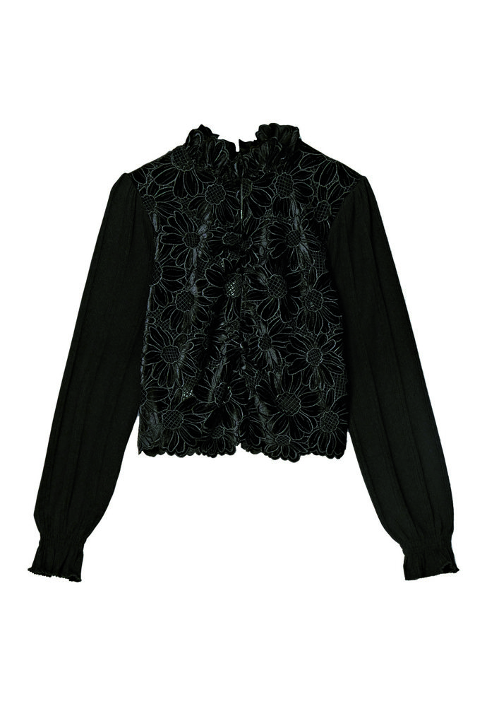 Sametový top s květinami, Sandro, 5400 Kč, Zalando
