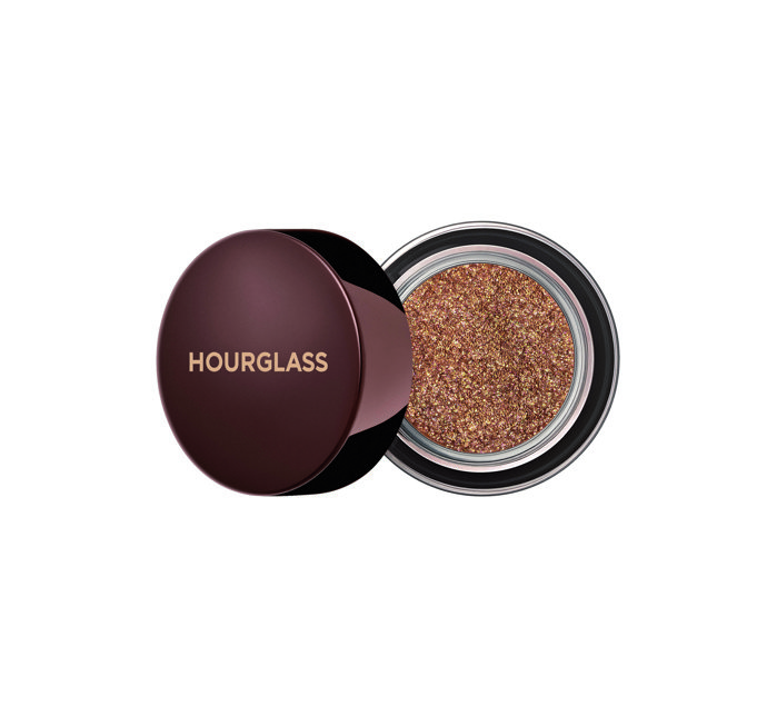 Oční stíny s třpytivým efektem Scattered Light Glitter Eyeshadow, Hourglass, 3,5 g, 920 Kč
Oční stíny s třpytivým efektem Scattered Light Glitter Eyeshadow, Hourglass, 3,5 g, 920 Kč