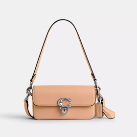 Kabelka Studio Baguette Bag, Coach, cena k doptání v butiku
