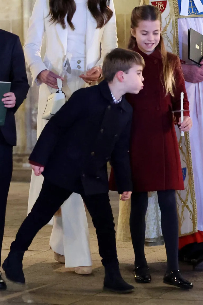 Starší ségra se tomu tentokrát ale jenom zasmála
Starší ségra se tomu tentokrát ale jenom zasmála