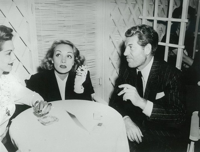 Marlene Dietrich se svou jí láskou, francouzským hercem Jeanem Gabinem.
