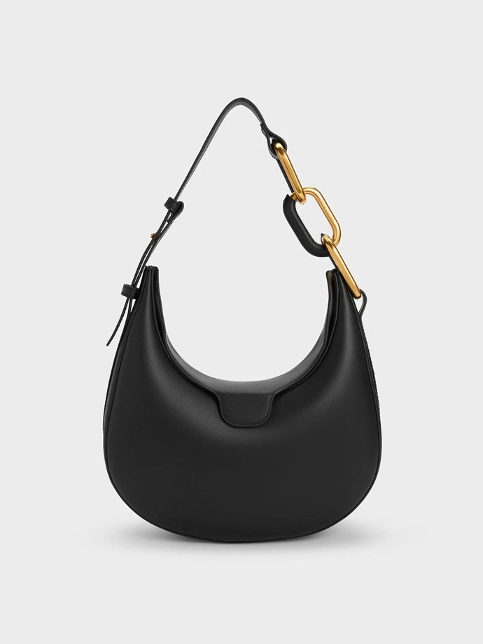 Populární černá asymetrická kabelka přes rameno, Charles & Keith, 85 € (zhruba 2 100 Kč, čeká se na naskladnění)
Populární černá asymetrická kabelka přes rameno, Charles & Keith, 85 € (zhruba 2 100 Kč, čeká se na naskladnění)