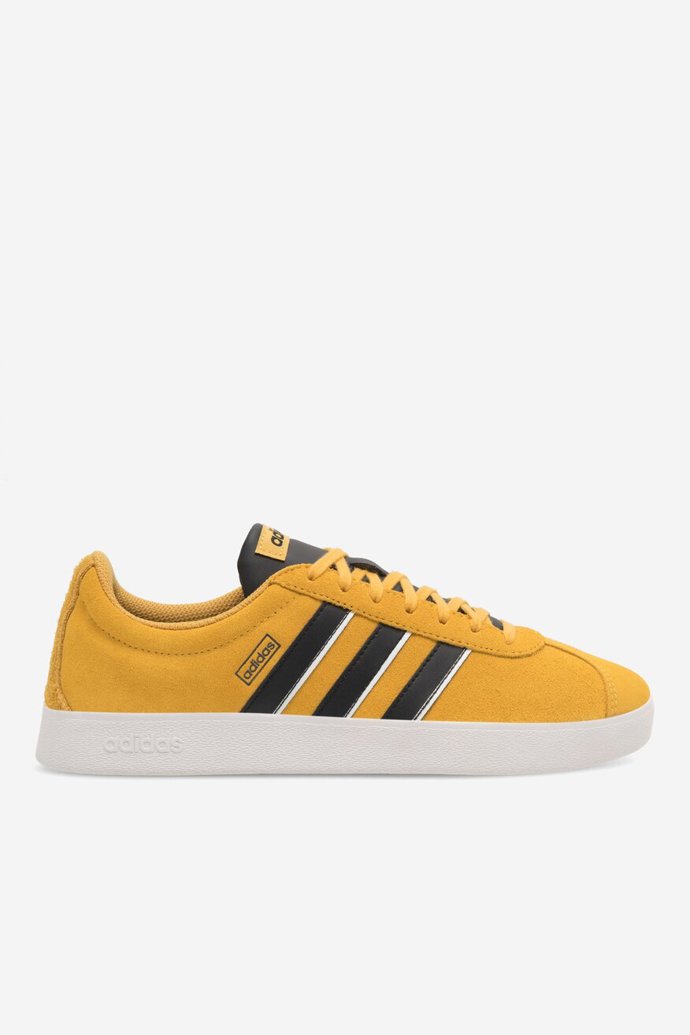 Pořídit si můžete také boty Adidas, 1 899 Kč, CCC
Pořídit si můžete také boty Adidas, 1 899 Kč, CCC