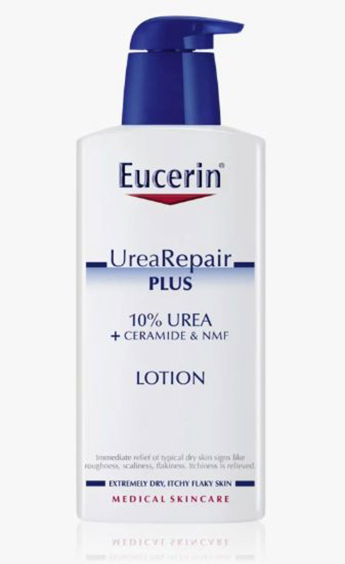 Tělové mléko Urea Repair Plus (Eucerin)

Máte-li suchou pokožku, neváhejte na ní použít toto tělové mléko. Okamžitě uleví od nepříjemného pocitu pnutí a svědění. Pokžku zanechá hebkou a jemnou a hydratace vydrží až 48 hodin. 

Cena: 650 Kč (400 ml)
