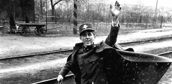 Film Ostře sledované vlaky získal prestižní cenu Oscar
Film Ostře sledované vlaky získal prestižní cenu Oscar