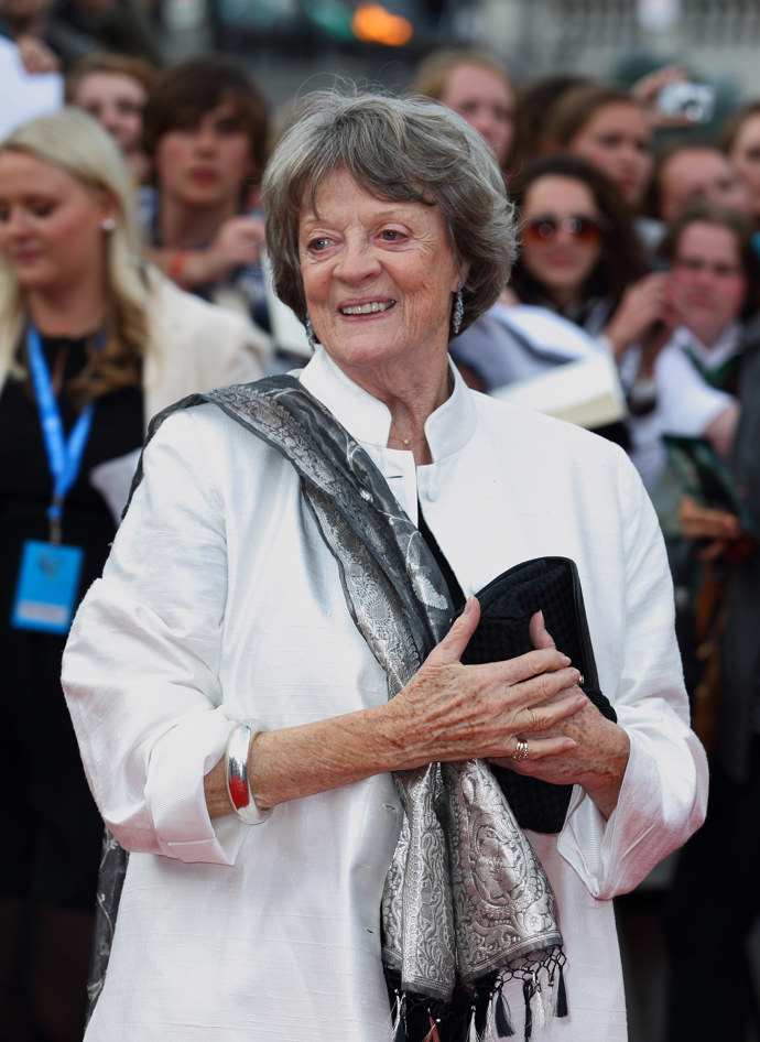 Maggie Smith má na svém kontě řadu významných cen včetně dvou Oscarů. Kdyby ovšem v mládí poslechla maminku, svůj obrovský talent by promarnila jako sekretářka.
