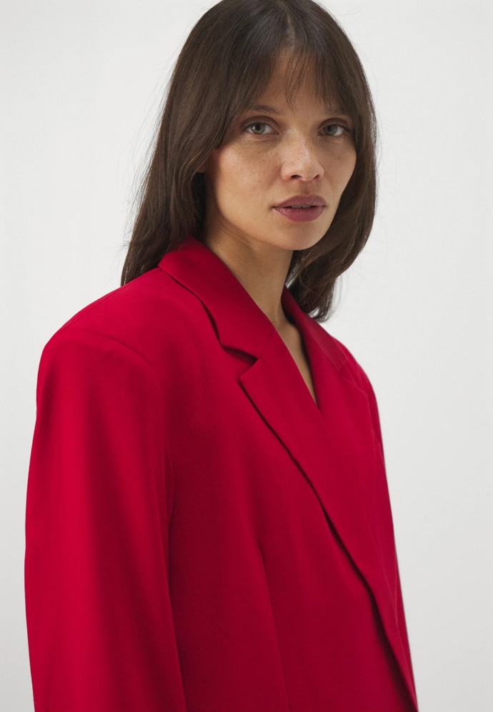 GINA TRICOT PETITE
