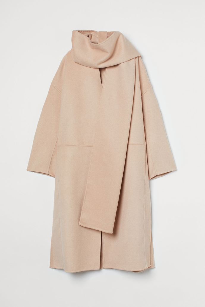 Kabát z vlněné směsi, H&M, 3 999 Kč
Kabát z vlněné směsi, H&M, 3 999 Kč