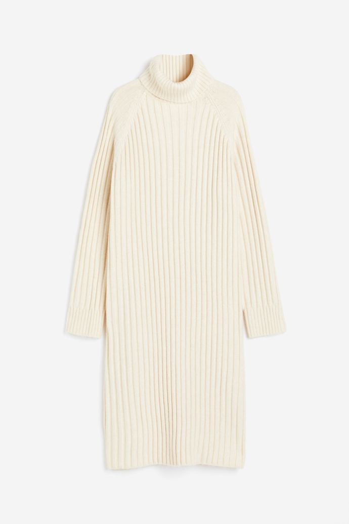 Šaty s rolákem, H&M, 549 Kč (původní cena 1249 Kč)
Šaty s rolákem, H&M, 549 Kč (původní cena 1249 Kč)
