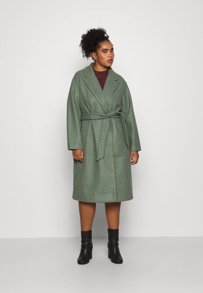 Kabát: Vero Moda, 1 520 Kč
