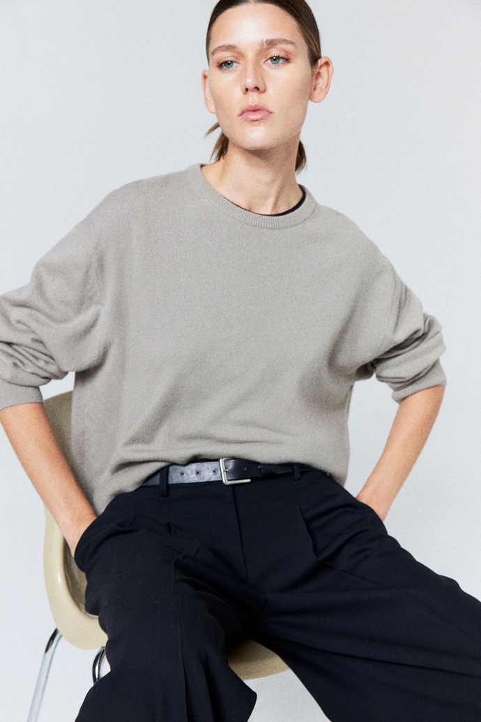 Kašmírový svetr H&M, 2 999 Kč
