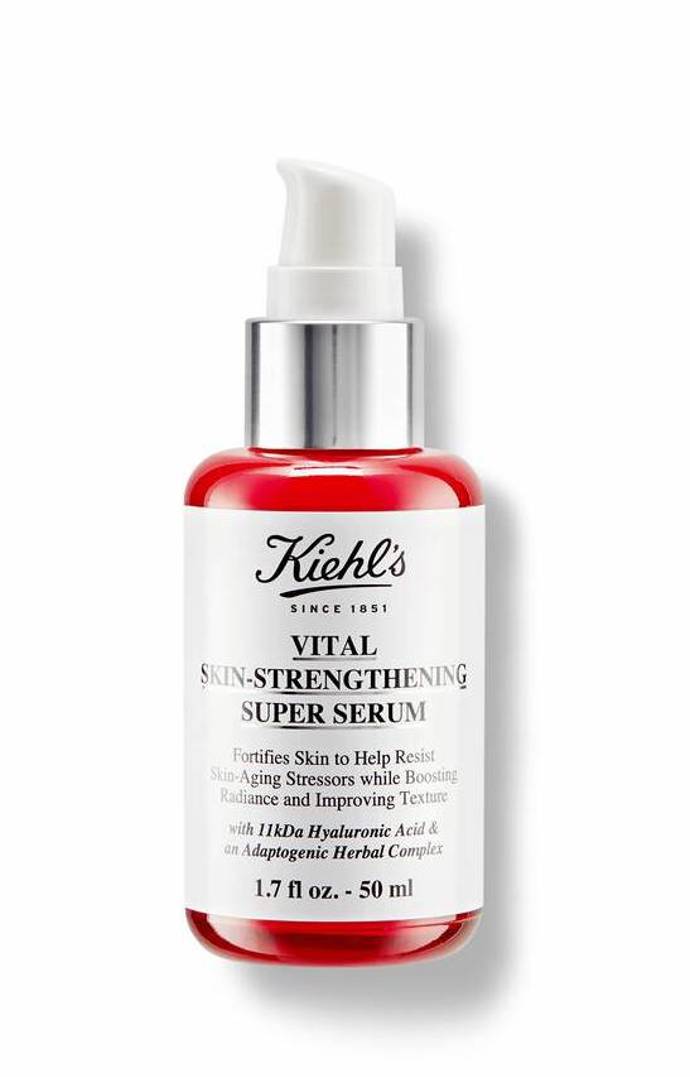 Posilující sérum bojující proti předčasnému stárnutí pleti vlivem působení každodenních stresorů.

Kiehl's – Vital Skin-Strengthening Super Serum, 2 300 Kč
