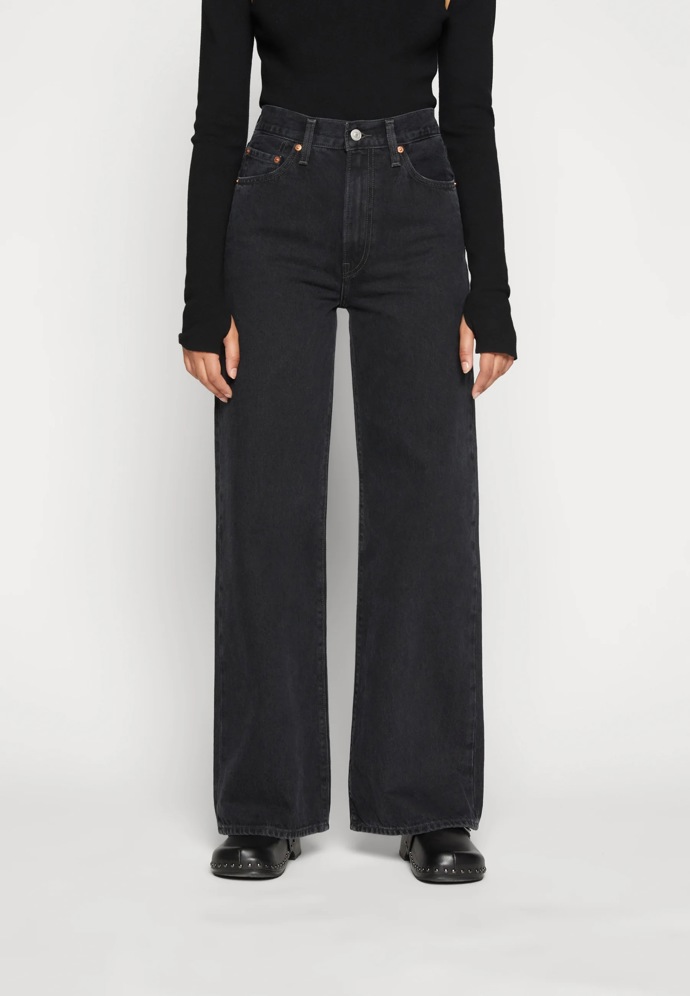Džíny: Levi's
Džíny: Levi's
