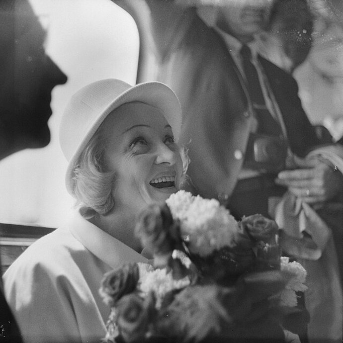 Marlene Dietrich na koncertním turné v Izraeli v roce 1960.
