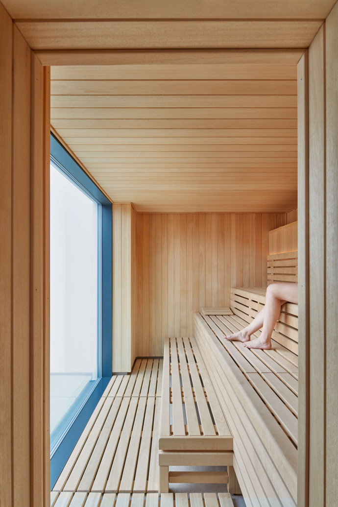 Třeboňské lázně Aurora nejsou jen o procedurách, jsou o zážitku. Jak architekti proměnili starou budovu v prostor plný saun, odpočíváren a wellness oáz, vám teď ukážeme. Přečtěte si, jak nové lázně spojují moderní design s historií a přírodou.
Třeboňské lázně Aurora nejsou jen o procedurách, jsou o zážitku. Jak architekti proměnili starou budovu v prostor plný saun, odpočíváren a wellness oáz, vám teď ukážeme. Přečtěte si, jak nové lázně spojují moderní design s historií a přírodou.