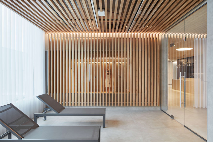 Třeboňské lázně Aurora nejsou jen o procedurách, jsou o zážitku. Jak architekti proměnili starou budovu v prostor plný saun, odpočíváren a wellness oáz, vám teď ukážeme. Přečtěte si, jak nové lázně spojují moderní design s historií a přírodou.
Třeboňské lázně Aurora nejsou jen o procedurách, jsou o zážitku. Jak architekti proměnili starou budovu v prostor plný saun, odpočíváren a wellness oáz, vám teď ukážeme. Přečtěte si, jak nové lázně spojují moderní design s historií a přírodou.