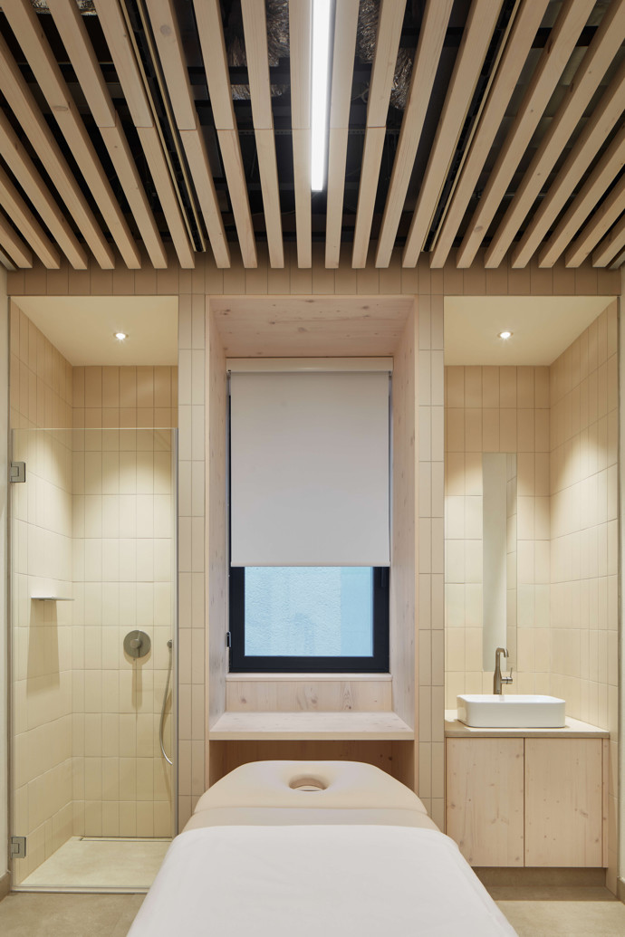 Třeboňské lázně Aurora nejsou jen o procedurách, jsou o zážitku. Jak architekti proměnili starou budovu v prostor plný saun, odpočíváren a wellness oáz, vám teď ukážeme. Přečtěte si, jak nové lázně spojují moderní design s historií a přírodou.
Třeboňské lázně Aurora nejsou jen o procedurách, jsou o zážitku. Jak architekti proměnili starou budovu v prostor plný saun, odpočíváren a wellness oáz, vám teď ukážeme. Přečtěte si, jak nové lázně spojují moderní design s historií a přírodou.