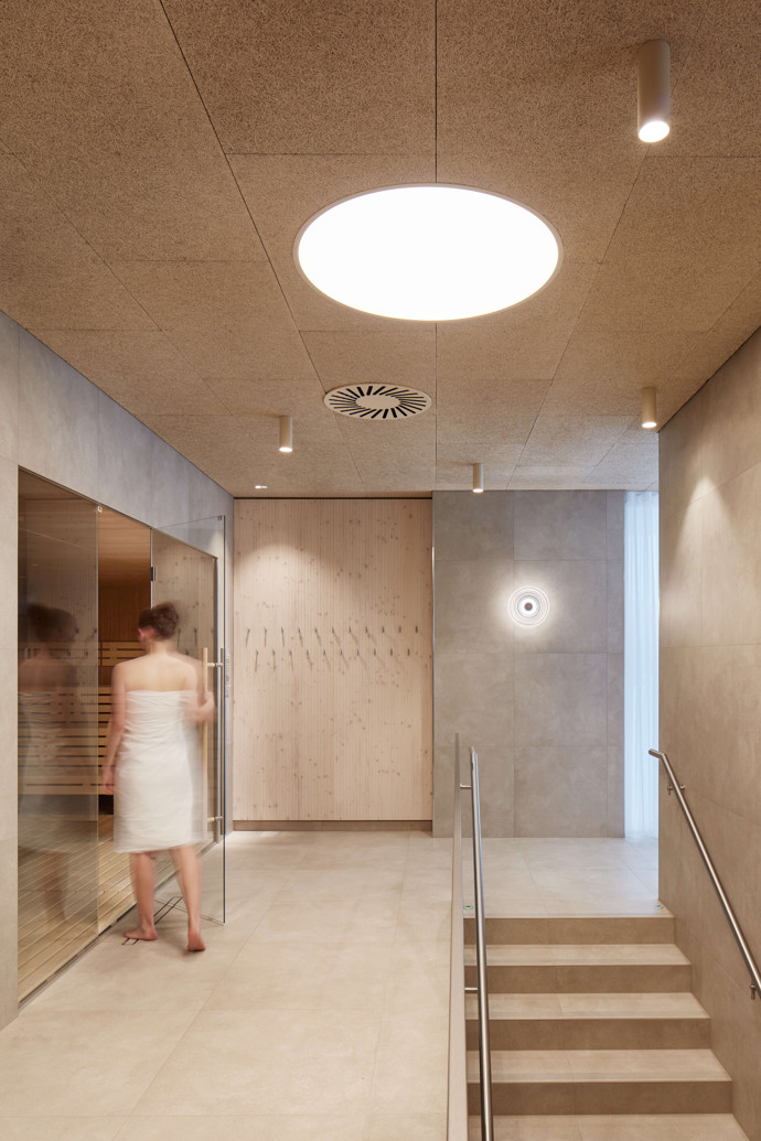 Třeboňské lázně Aurora nejsou jen o procedurách, jsou o zážitku. Jak architekti proměnili starou budovu v prostor plný saun, odpočíváren a wellness oáz, vám teď ukážeme. Přečtěte si, jak nové lázně spojují moderní design s historií a přírodou.
Třeboňské lázně Aurora nejsou jen o procedurách, jsou o zážitku. Jak architekti proměnili starou budovu v prostor plný saun, odpočíváren a wellness oáz, vám teď ukážeme. Přečtěte si, jak nové lázně spojují moderní design s historií a přírodou.