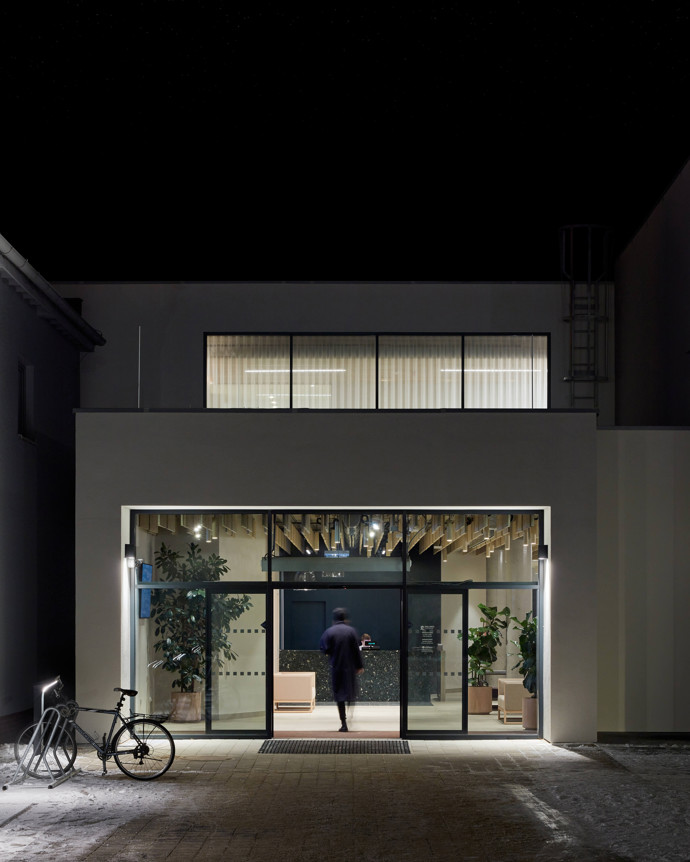 Třeboňské lázně Aurora nejsou jen o procedurách, jsou o zážitku. Jak architekti proměnili starou budovu v prostor plný saun, odpočíváren a wellness oáz, vám teď ukážeme. Přečtěte si, jak nové lázně spojují moderní design s historií a přírodou.
Třeboňské lázně Aurora nejsou jen o procedurách, jsou o zážitku. Jak architekti proměnili starou budovu v prostor plný saun, odpočíváren a wellness oáz, vám teď ukážeme. Přečtěte si, jak nové lázně spojují moderní design s historií a přírodou.