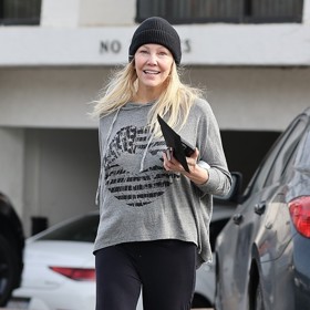 Toto jsou nejnovější fotografie Heather Locklear.
