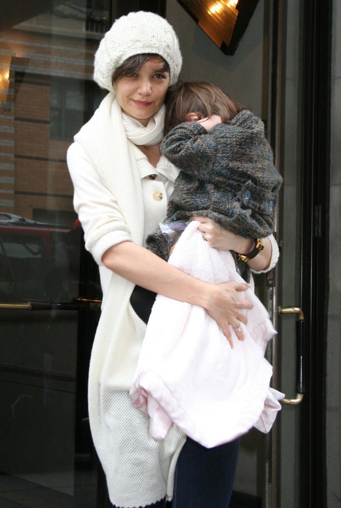 Katie Holmes se rozhodla tuto organizaci opustit a dceru Suri uchránit před vlivem scientologie.
Katie Holmes se rozhodla tuto organizaci opustit a dceru Suri uchránit před vlivem scientologie.