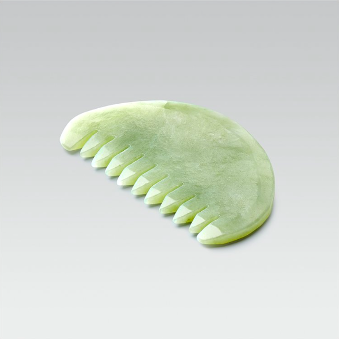Gua sha nefritový hřeben na masáž vlasové pokožky i celého těla HAYO’U BEAUTY RESTORER JADE COMB NEFRIT, Gravitas, 1200 Kč
Gua sha nefritový hřeben na masáž vlasové pokožky i celého těla HAYO’U BEAUTY RESTORER JADE COMB NEFRIT, Gravitas, 1200 Kč