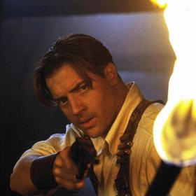 Brandon Fraser ve filmu Mumie se vrací (2001).
