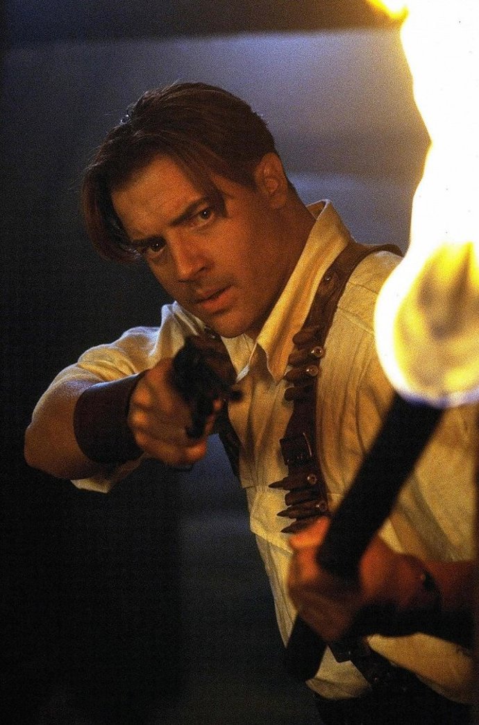 Brandon Fraser ve filmu Mumie se vrací (2001).
