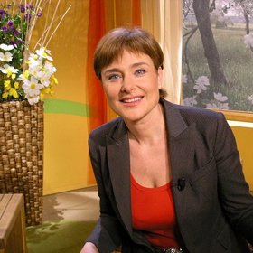 Marie Retková jako moderátorka pořadu Barvy života (2001).
