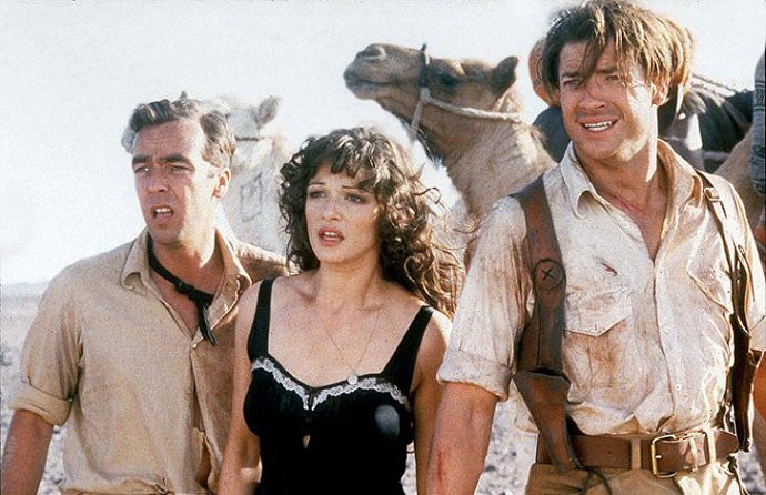 Akční trojka z filmu Mumie. Evelyn, její bratr Jonathanem Carnahan a Rick O'Connell.
