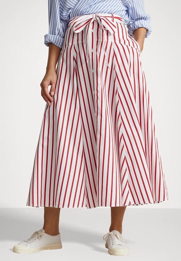 Červenobílá midi sukně, Polo Ralph Lauren, 7 180 Kč, Zalando
