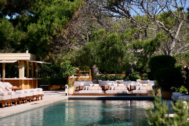 beach club