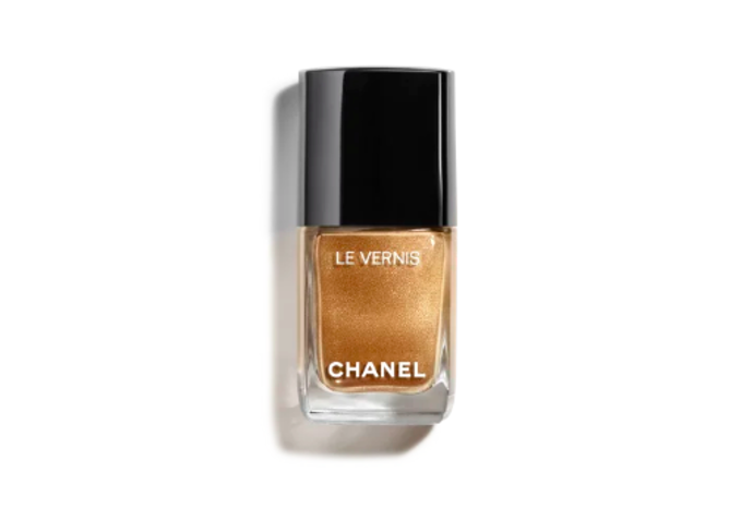 Zlatý třpytivý lak, Chanel, 860 Kč
Zlatý třpytivý lak, Chanel, 860 Kč