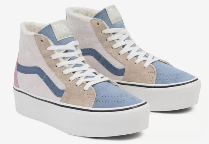 Kotníkové zateplené semišové tenisky na platformě VANS UA SK8-Hi Tapered, 2999 Kč
Kotníkové zateplené semišové tenisky na platformě VANS UA SK8-Hi Tapered, 2999 Kč