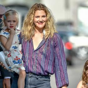 Drew Barrymore s oběma svými dcerami
