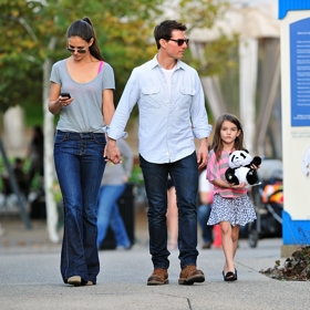 Tom Cruise, Katie Holmes a jejich jediná dcera Suri.
