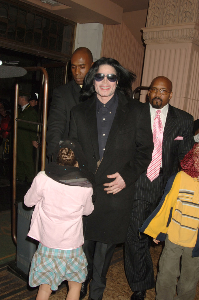 Michael Jackson se své děti snažil před paparazzi vždy chránit
