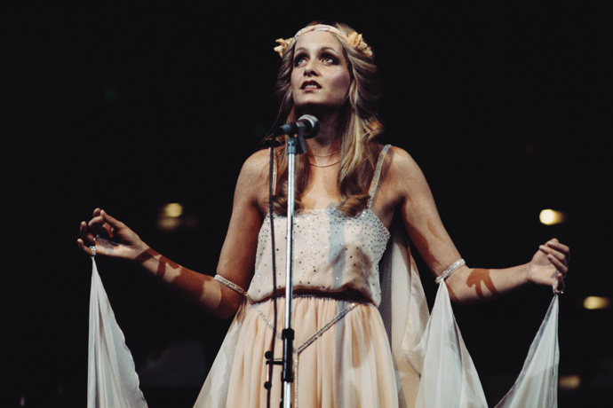 Modelingová kariéra Twiggy trvala pouhé čtyři roky. V dalších letech hrála ve filmu i na divadle, za což získala řadu prestižních ocenění včetně dvou Zlatých glóbů, věnovala se i hudbě.
