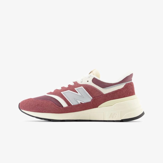 Boty: New Balance, 3 250 Kč
Boty: New Balance, 3 250 Kč