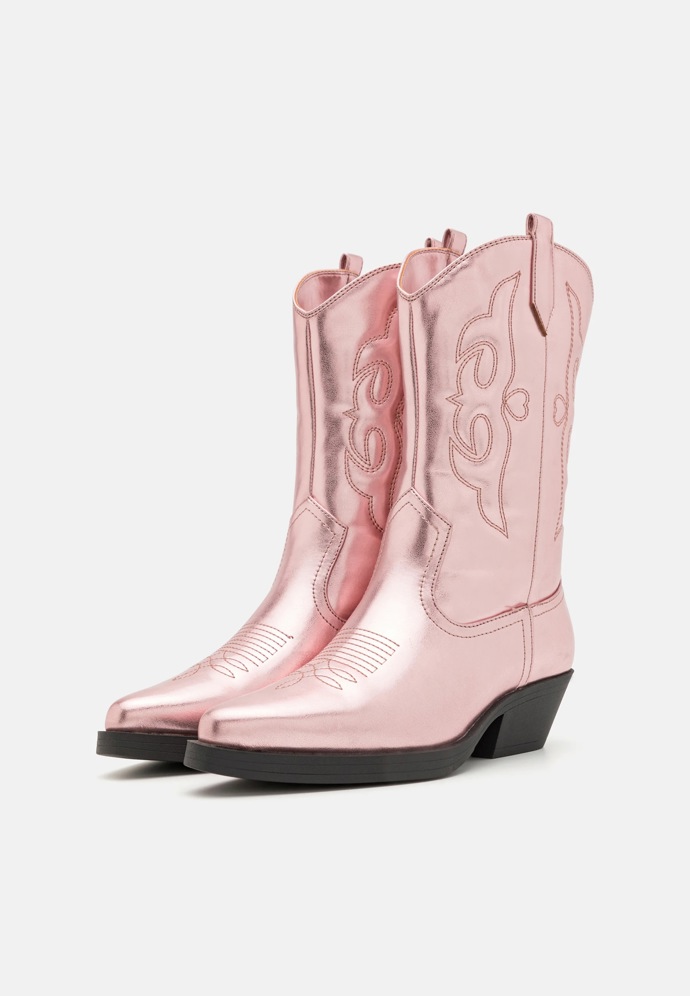 Boty: Only Shoes, 1 680 Kč
Boty: Only Shoes, 1 680 Kč