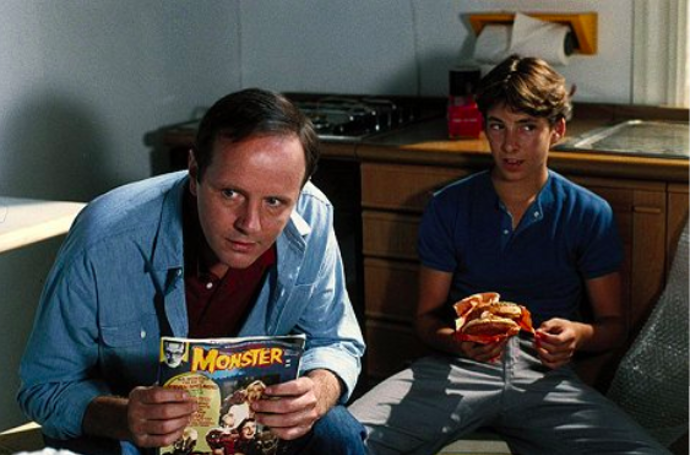 Zde je Noah Hathaway ve snímku Skřítek v roce 1986

