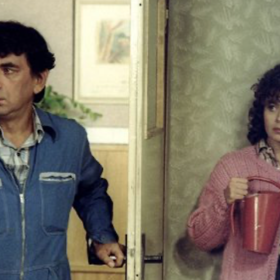 Petr s Libuškou Šafránkovou ve filmu Vesničko má středisková
