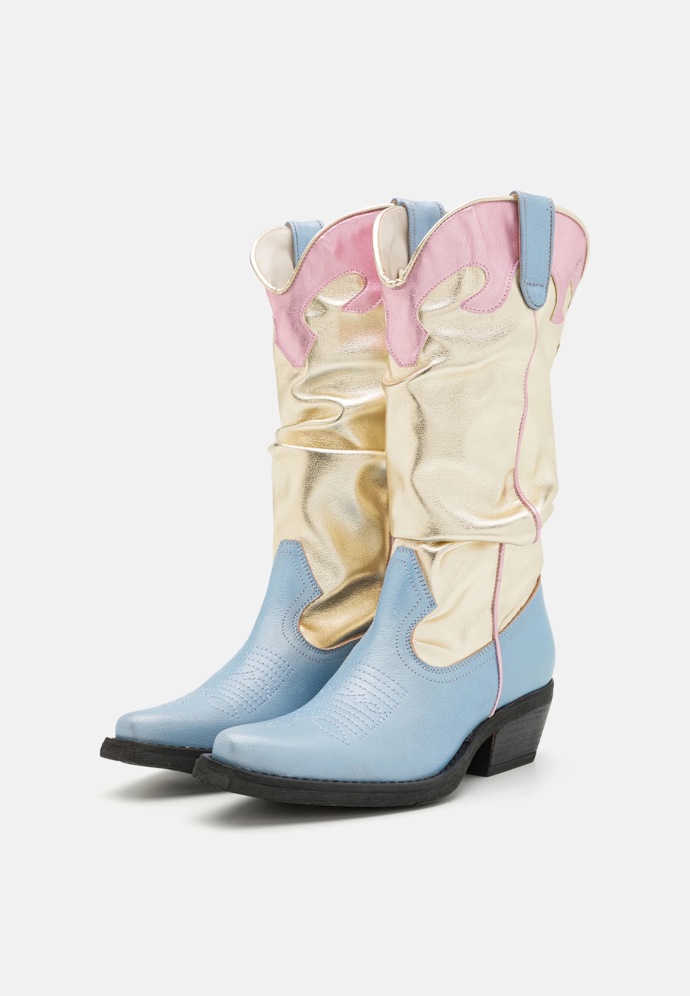 Boty: Steve Madden, 5 900 Kč
Boty: Steve Madden, 5 900 Kč